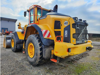 Gumikerekes homlokrakodó VOLVO L150H