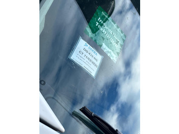 Platós teherautó Iveco Eurotrakker 260E36: 5 kép.