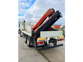 Platós teherautó Iveco Eurotrakker 260E36: 3 kép.