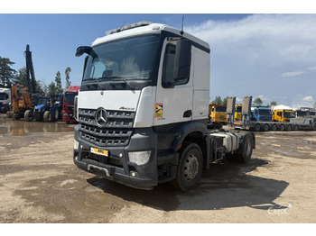 Nyergesvontató MERCEDES-BENZ Arocs