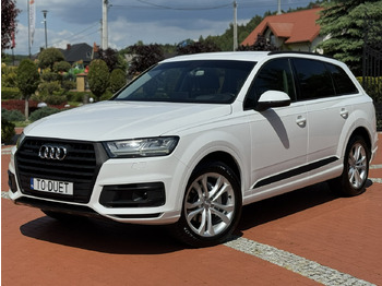 Terepjáró/ SUV Audi Q7: 4 kép.