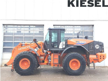 Gumikerekes homlokrakodó HITACHI ZW310