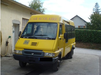 Busz RENAULT: 1 kép.