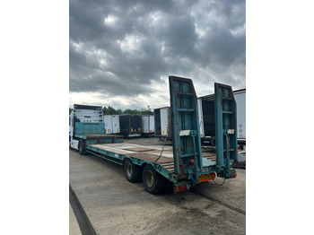 Félpótkocsi mélybölcsős CASTERA