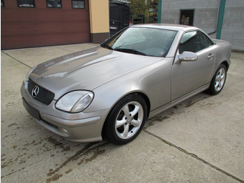 Autó MERCEDES-BENZ