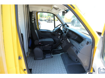 Dobozos kisteherautó IVECO Daily 35 S11 C30C AUTOMATIK KAMERA Regale LUFT D: 5 kép.