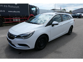 Autó OPEL