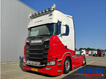 Nyergesvontató SCANIA S 730