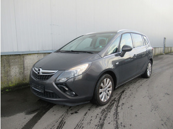 Autó OPEL