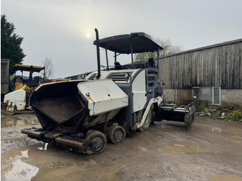 Útburkológép Ammann AFW 700-3: 2 kép. Útburkológép Ammann AFW 700-3: 2 kép.