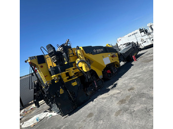 Aszfaltmaró Bomag BM 1300/35: 2 kép.