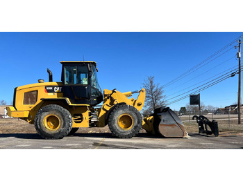 Gumikerekes homlokrakodó CATERPILLAR 930K