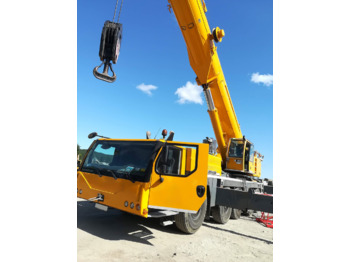 Autódaru Liebherr LTM 1200-5.1: 3 kép.