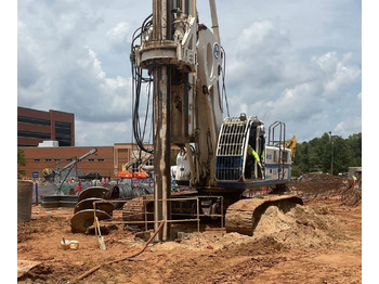 Cölöpverő SOILMEC