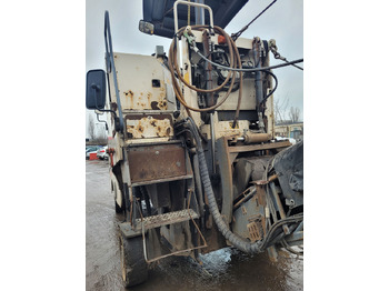 Aszfaltmaró Wirtgen W 100: 5 kép.