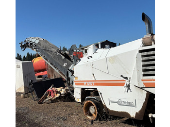 Aszfaltmaró Wirtgen W 1200 F: 3 kép.