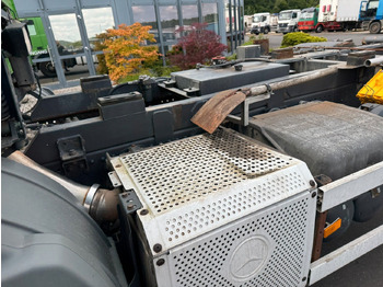 Alvaz teherautó Mercedes-Benz Actros 1832 MP 3 Kipperfahrgestell + Klima: 4 kép. Alvaz teherautó Mercedes-Benz Actros 1832 MP 3 Kipperfahrgestell + Klima: 4 kép.
