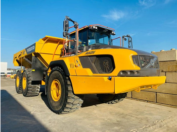 Csuklós dömper Volvo A 60 H: 4 kép.