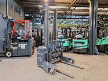 Emelőtargoncá COMBILIFT