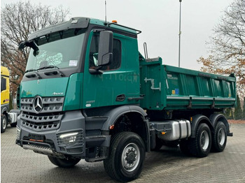 Billenőplatós teherautó MERCEDES-BENZ Arocs 3351