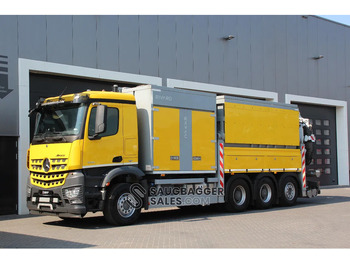 Szippantós autó MERCEDES-BENZ Arocs