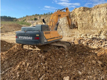 Lánctalpas kotró Hyundai HX 480: 4 kép. Lánctalpas kotró Hyundai HX 480: 4 kép.