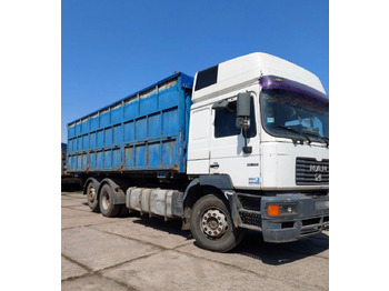 Platós teherautó MAN 26.414