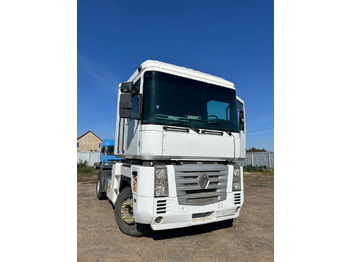 Nyergesvontató RENAULT Magnum 440