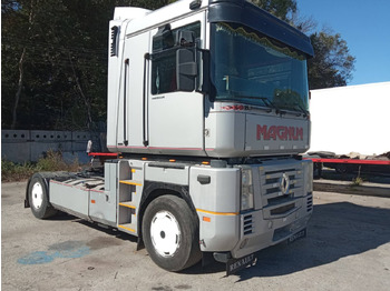 Nyergesvontató RENAULT Magnum 480