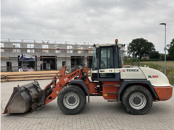 Gumikerekes homlokrakodó TEREX