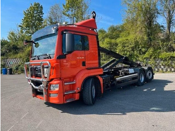 Horgos rakodó teherautó MAN TGS 26.480