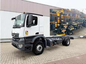 Horgos rakodó teherautó MERCEDES-BENZ Arocs 1840