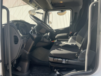 Interior photo 1: Billenőplatós teherautó Mercedes-Benz Atego 818 K 4x2 Atego 818 K 4x2, 2x AHK, Meiller-Kipper, mehrfach Vorhanden!