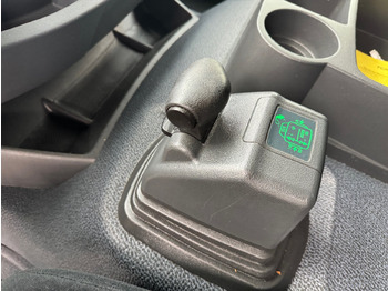 Dobozos felépítményű teherautó Mercedes-Benz Axor 1833 L 4x2 Axor 1833 L 4x2, Getränkekoffer: 3 kép.