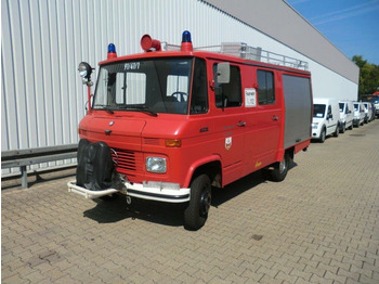 Tűzoltóautó MERCEDES-BENZ