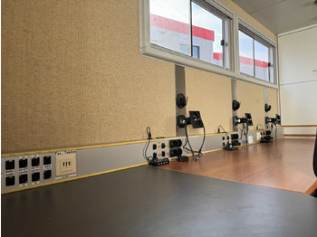 Dobozos felépítményű teherautó Mercedes-Benz Sprinter 516 CDI 4x2 Sprinter 516 CDI 4x2, Übertragungsfahrzeug: 2 kép. Dobozos felépítményű teherautó Mercedes-Benz Sprinter 516 CDI 4x2 Sprinter 516 CDI 4x2, Übertragungsfahrzeug: 2 kép.