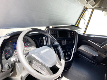Darus autó, Platós teherautó Stralis AS260SY48 6x2/4 Stralis AS260SY48 6x2/4, Kran Palfinger PK18001L am Heck, Lenk-/Liftachse: 4 kép.