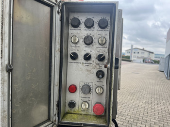 Teherautó Mercedes-Benz Actros 2541 L 6x2 Actros 2541 L 6x2, Lenkachse, Küller Saug- und Spülwagen ca. 14m³: 5 kép. Teherautó Mercedes-Benz Actros 2541 L 6x2 Actros 2541 L 6x2, Lenkachse, Küller Saug- und Spülwagen ca. 14m³: 5 kép.
