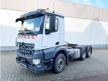 Nyergesvontató MERCEDES-BENZ Arocs 2648