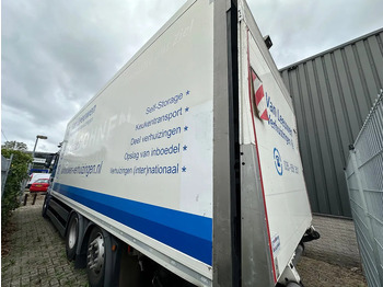 Dobozos felépítményű teherautó MAN TGX TGX 26 460 + 6X2 + LIFT + DAMAGED ENGINE: 3 kép.