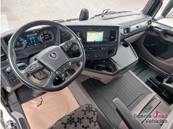 SCANIA R 460 A4x2NA, SUPER, Navi, Standklima lízing SCANIA R 460 A4x2NA, SUPER, Navi, Standklima: 3 kép. SCANIA R 460 A4x2NA, SUPER, Navi, Standklima lízing SCANIA R 460 A4x2NA, SUPER, Navi, Standklima: 3 kép.