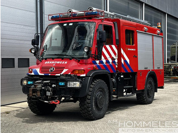 Tűzoltóautó UNIMOG U500