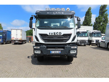 Tartályos teherautó Iveco Eurotrakker 410 8x4. Light damages, 100% all working. 100% drivable: 2 kép.