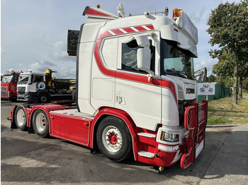 Nyergesvontató SCANIA R 500