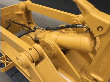 Új Adapterek - Építőipari gépek Komatsu D61: 4 kép.