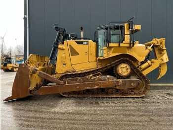 Buldózer CATERPILLAR D8T