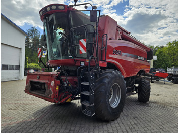 Kombájn CASE IH