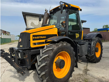 Traktor JCB