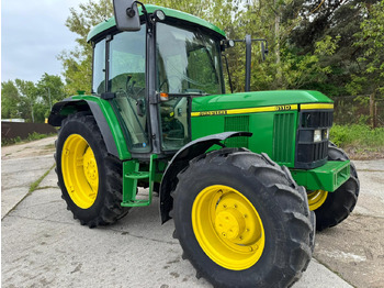 Traktor JOHN DEERE 6110