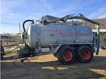 Szippantó tartálykocsi JAKO